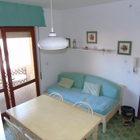 Condominio Ginestra Lignano Sabbiadoro Rum bild