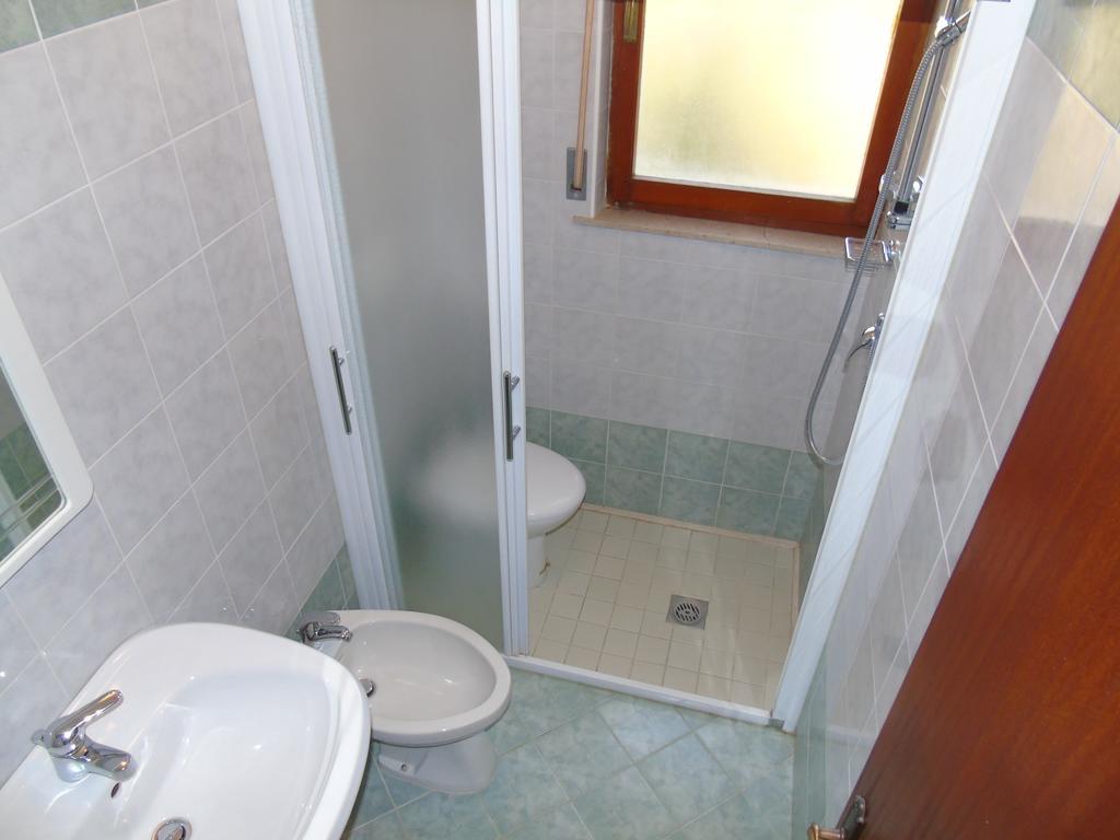 Condominio Ginestra Lignano Sabbiadoro Rum bild